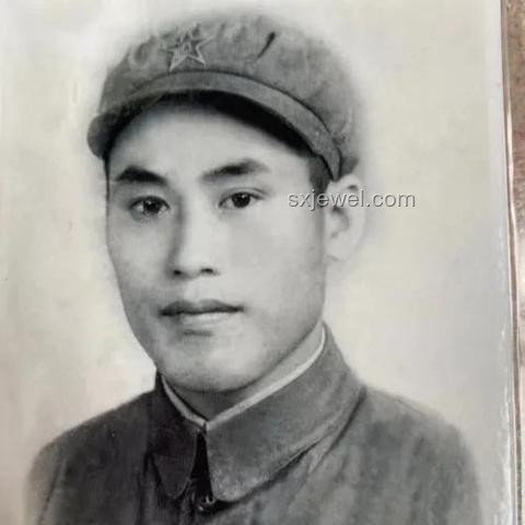 高考后扁擔(dān)女孩師范夢：教育領(lǐng)域的溫暖新趨勢