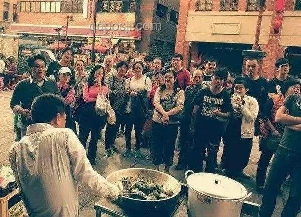 “賭王”家族與街頭小販：孫女?dāng)[攤背后的多維對(duì)比