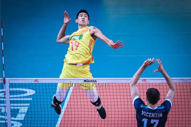 中國男排挑戰(zhàn)加?。?-3失利后的未來趨勢預測