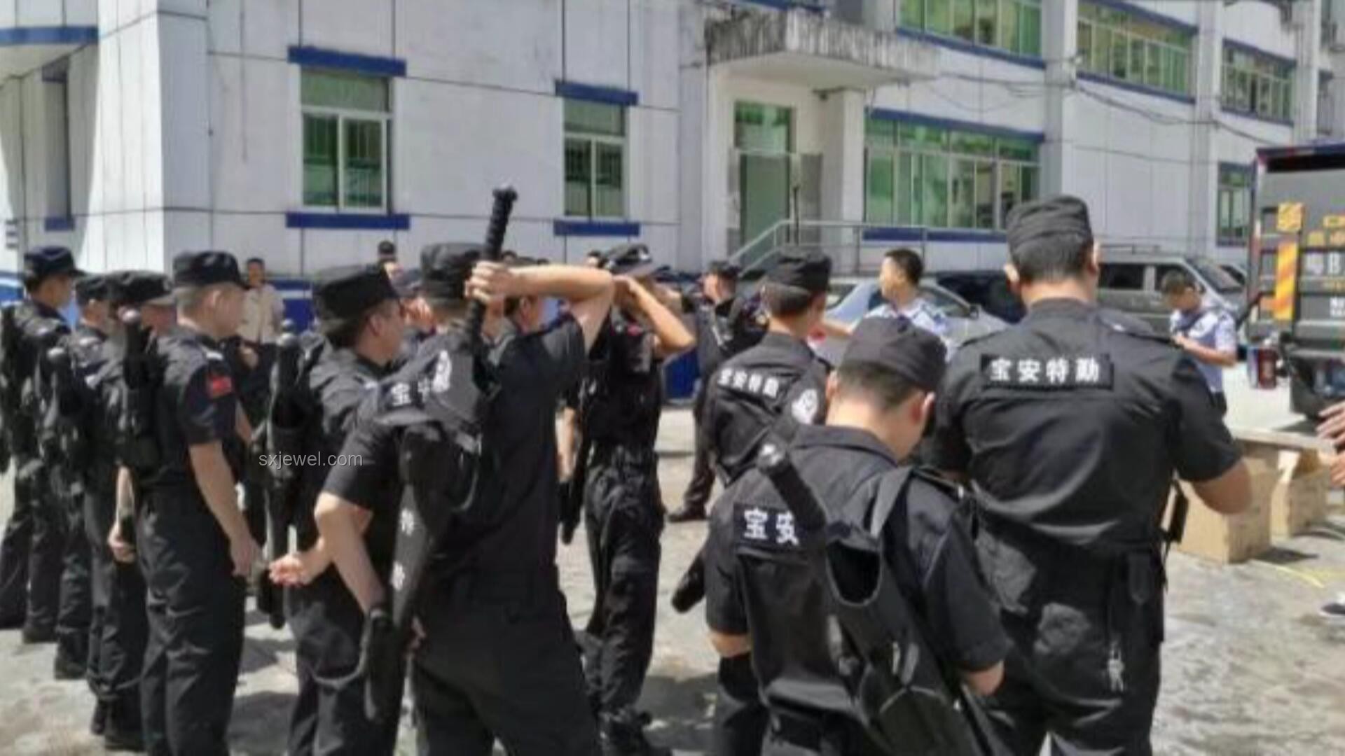 宵禁期間洛杉磯警方大規(guī)模抓捕問(wèn)題解決方案