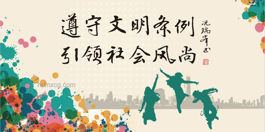 高考結(jié)束挑行李回家的女生：青春路上的堅韌與成長