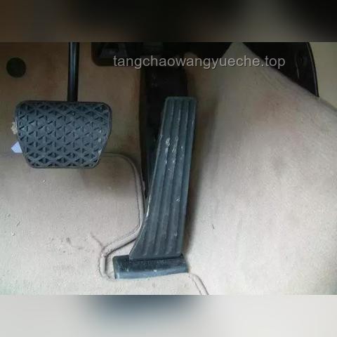 “左腳剎車，右腳油門”操作推崇現象研究