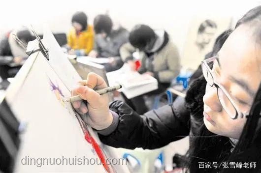 高考來臨，張雪峰退出直播案例分析