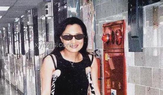 娛樂業(yè)新動向：36歲女星“霉霉”秘密結(jié)婚背后的娛樂產(chǎn)業(yè)變革
