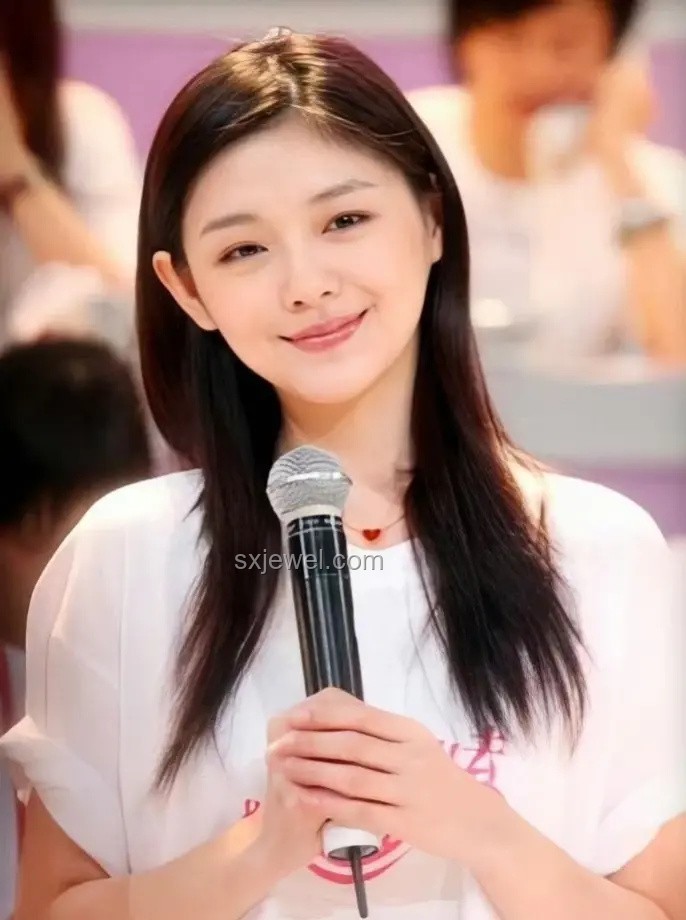 長(zhǎng)相普通卻被譽(yù)為大美女？揭秘背后的魅力密碼