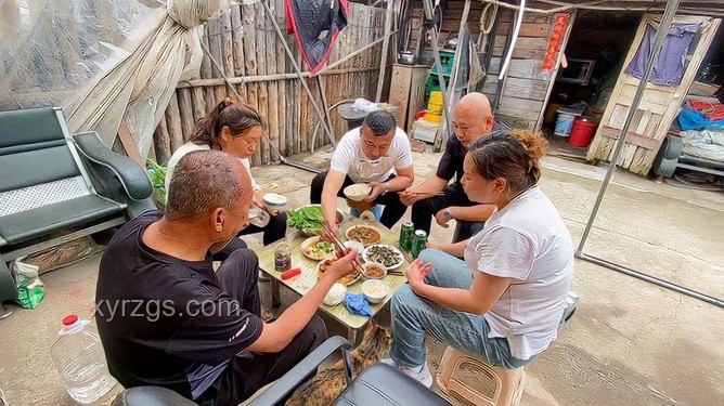 中芬農(nóng)村生活體驗對比：硬核與閑適的碰撞