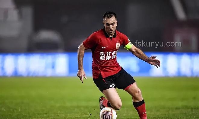 18歲王鈺棟：老國足新希望，未來領(lǐng)袖趨勢預(yù)測