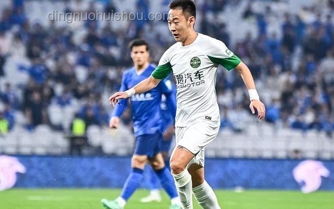 一幫老國(guó)足與18歲新星王鈺棟：期望與潛力的對(duì)比分析