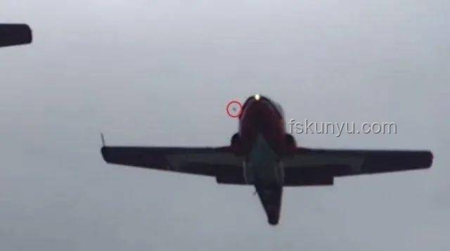 印度墜機(jī)事故疑因：專家解析鳥擊可能性