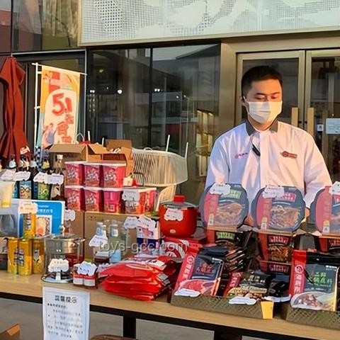海底撈跨界賣盒飯：創(chuàng)新求變的餐飲新紀(jì)元