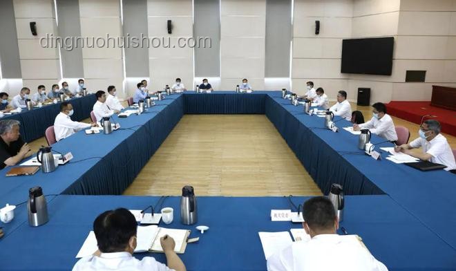 國(guó)家鐵路局局長(zhǎng)費(fèi)東斌被查事件深度剖析