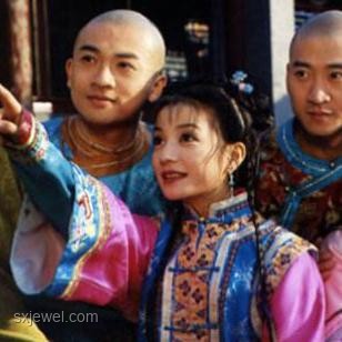 《還珠格格》中爾泰對賽婭公主是否真愛？情感分析與解讀