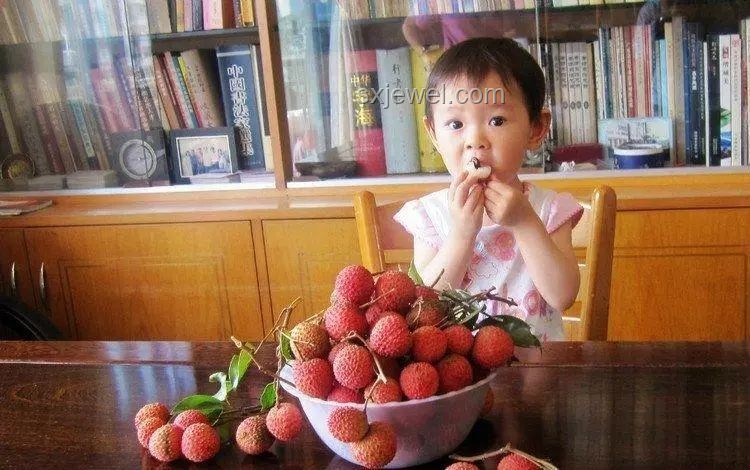 6歲女童空腹吃荔枝觸發(fā)“荔枝病”案例研究