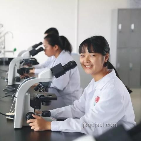 21世紀(jì)生物學(xué)現(xiàn)狀：天坑還是新藍(lán)海？