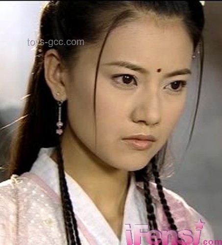 劉亦菲大背頭造型與傳統(tǒng)溫婉形象對(duì)比分析