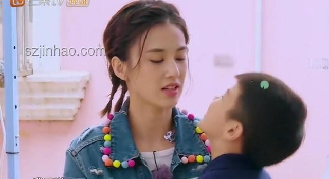 黃圣依結(jié)婚決策案例研究：先斬后奏的權(quán)衡與挑戰(zhàn)