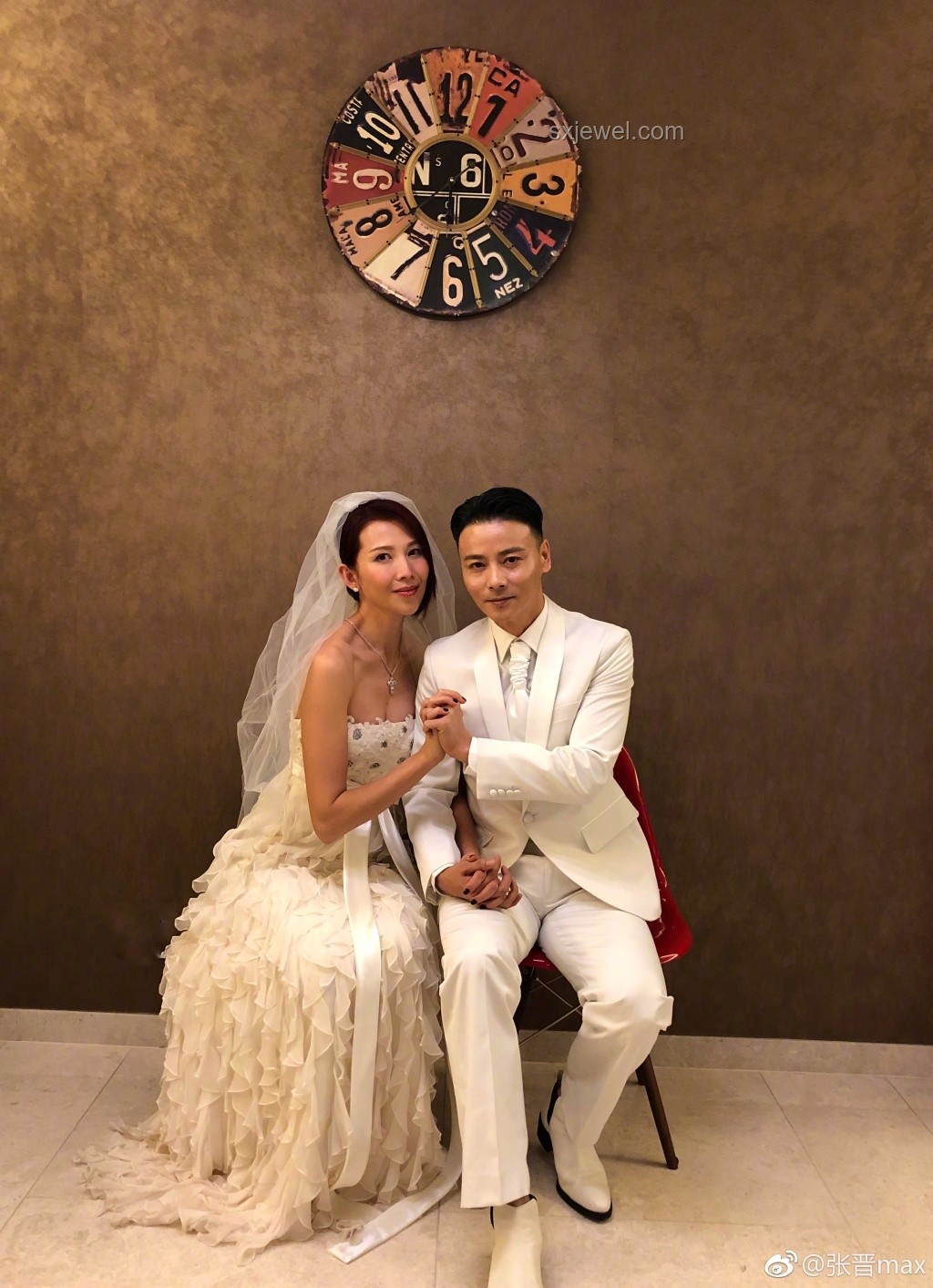 黃圣依結(jié)婚決策對(duì)比分析：先斬后奏與家庭溝通