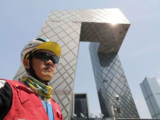 退伍軍人轉型全職爸爸：挑戰(zhàn)與成長之路