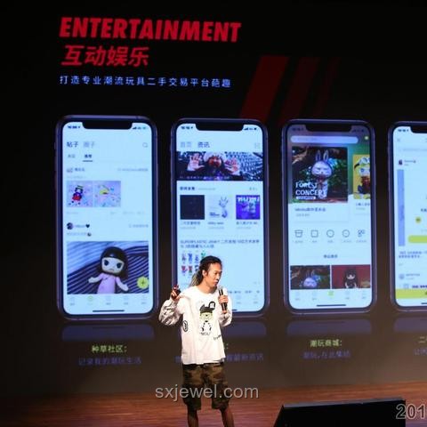 泡泡瑪特創(chuàng)始人理念VS傳統(tǒng)價值觀：無用與永恒的深度剖析