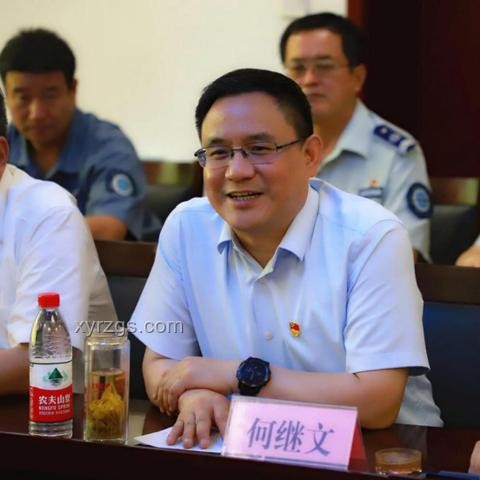 扁擔(dān)女孩：堅(jiān)持初心，上大學(xué)前不注冊賬號的奮斗路