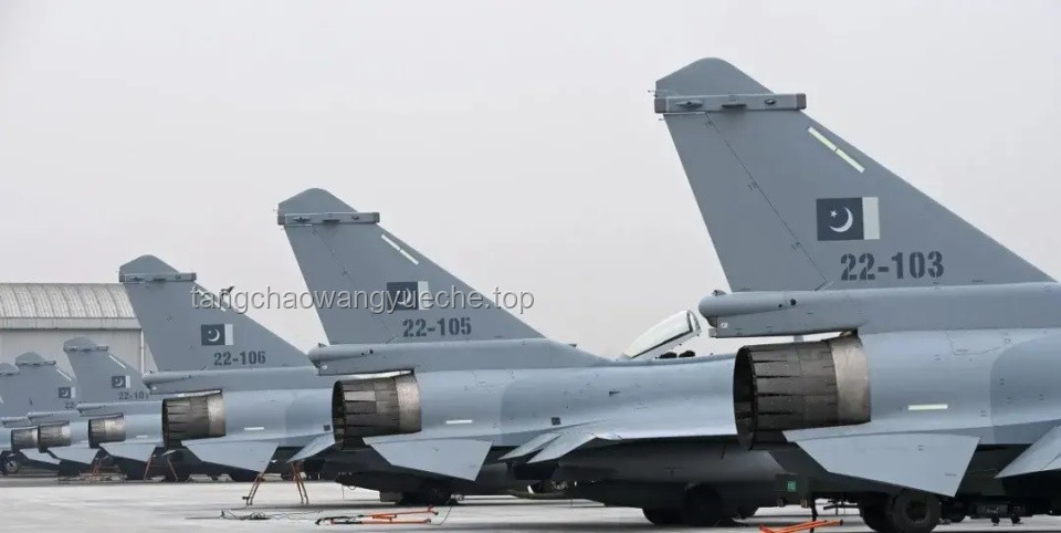 殲-10CE再出國門，見證中國航空輝煌