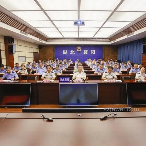 違規(guī)吃喝現(xiàn)象剖析：從“違規(guī)吃喝”到“吃喝違規(guī)”的深化理解