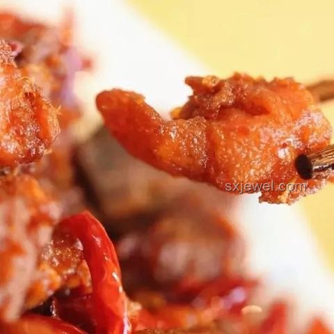 不動(dòng)聲色背后的創(chuàng)新財(cái)富密碼：跨界思維與機(jī)遇捕捉