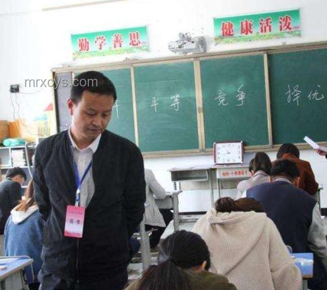 鄉(xiāng)鎮(zhèn)公務(wù)員之路：年輕人新寵，比港大碩士還香！