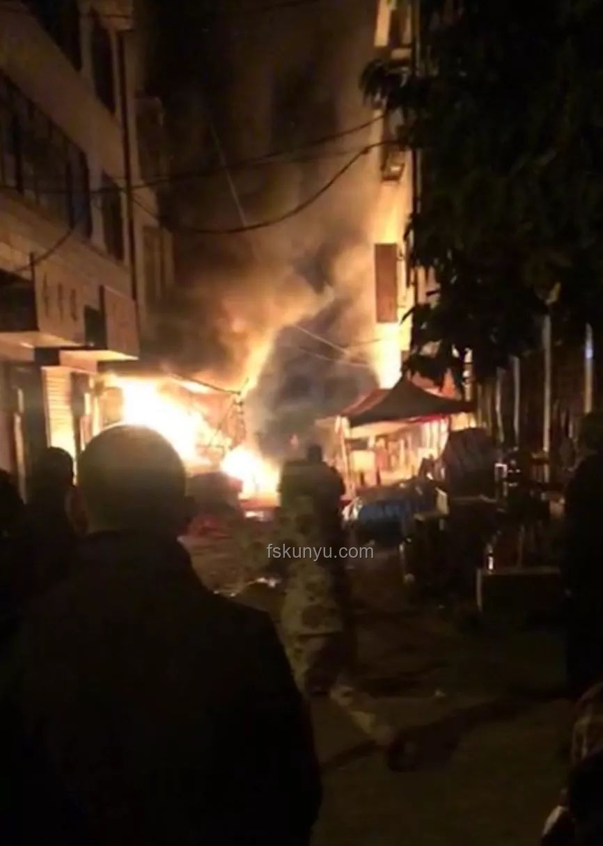 湖南花炮廠爆炸：員工趴水溝逃生的深度分析