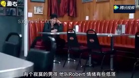 不要相信歌詞？押韻背后的創(chuàng)意與荒誕實例對比