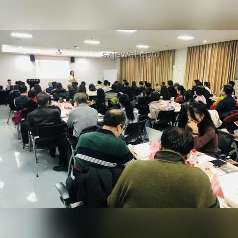 如何用辯證法思考解決企業(yè)轉(zhuǎn)型難題的案例研究