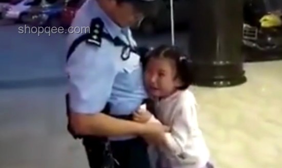 女兒勇敢發(fā)聲：實(shí)名舉報(bào)交警繼父私生活混亂的歷程