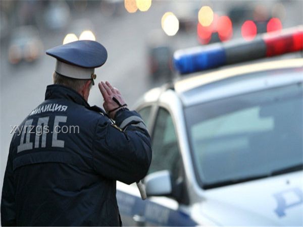 被醉駕車(chē)頂行600米英勇交警犧牲事件深度分析