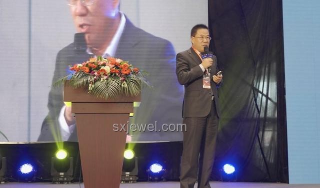 李書福拼了：吉利汽車的變革之路與行業(yè)洞察