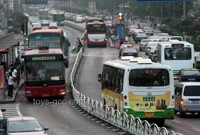 沈陽公交車碰撞事故應對指南，安全出行必看