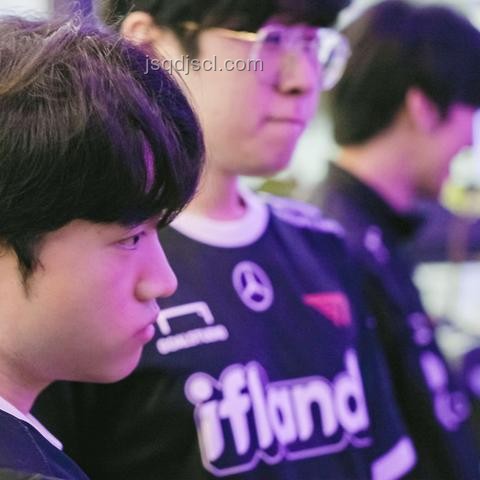 Zeus選擇隊伍的正確性探討：后悔與否的多維度分析