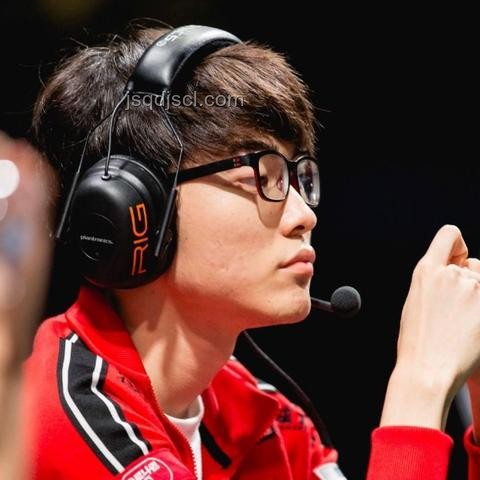 Zeus選擇隊伍的正確性探討：后悔與否的多維度分析