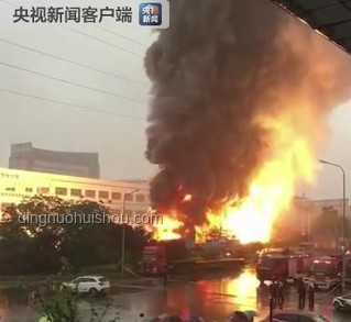 重慶一紙廠清晨大火背后的安全警示