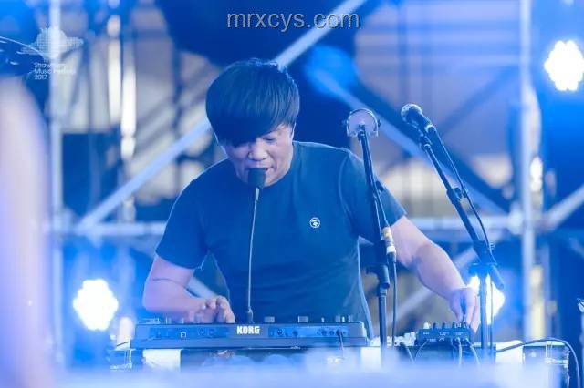 許嵩歌曲意外促姻緣，音樂社交新趨勢洞察