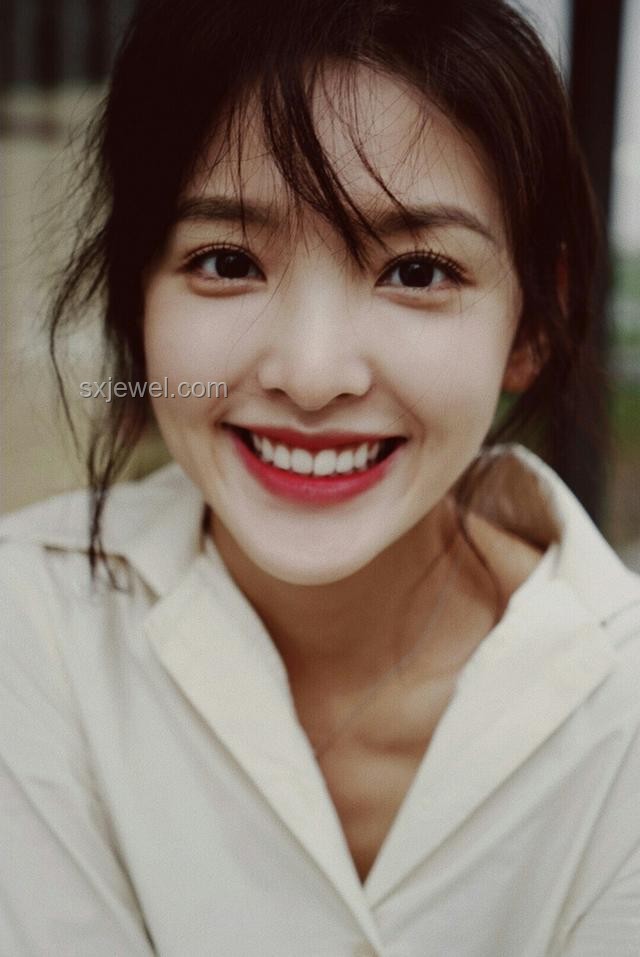 張婧儀與章若楠的相識過程