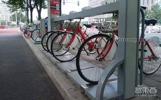 自行車通勤騎行時(shí)，防御“鬼探頭”等突發(fā)情況的技巧深度分析