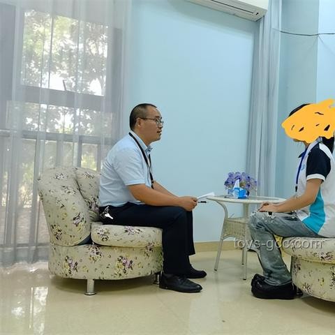 應(yīng)對(duì)家庭困境：抑郁媽、懶爸、躺平弟與高收入我的策略