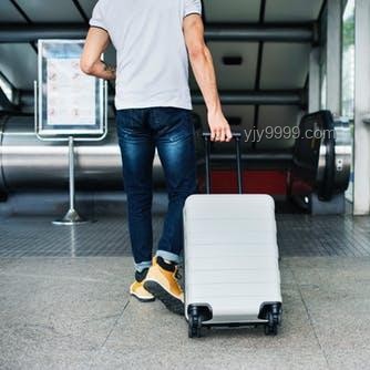 剛想提離職卻遇公司裁員：等裁員還是主動(dòng)離職？