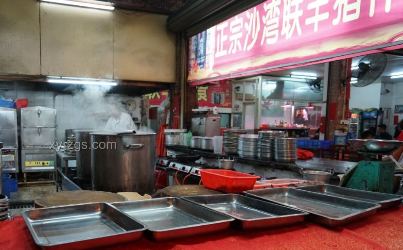 特廚探店揭秘：成都包家兄弟小館的地道風(fēng)味