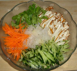 一代人有一代人的涼拌菜，餐桌上的時光印記