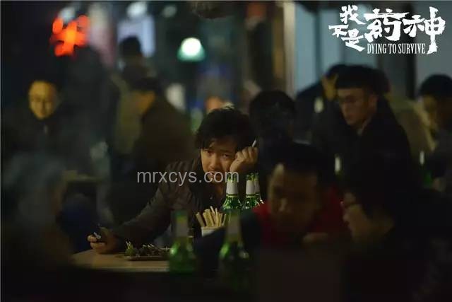 萬茜封后金爵獎，電影行業(yè)新風向剖析