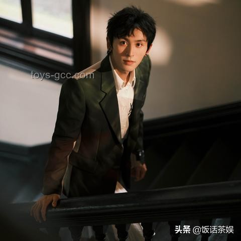 書卷一夢：頂流與糊咖待遇差別背后的娛樂業(yè)洞察