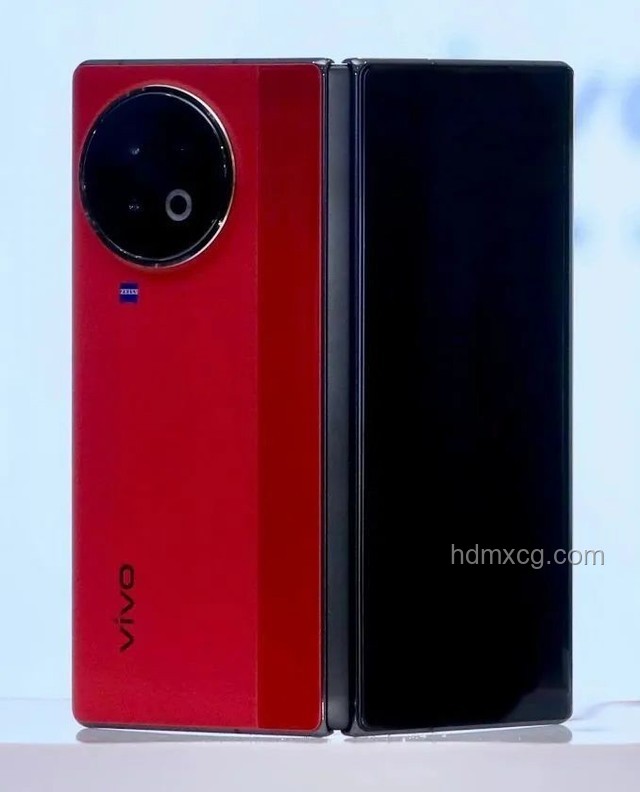 vivo X Fold5：首款「三防」折疊屏手機(jī)的亮點(diǎn)解析