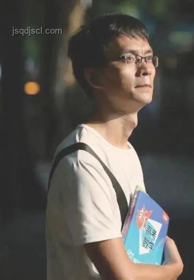 唐尚珺啟示：非傳統(tǒng)路徑下的成長(zhǎng)躍遷，復(fù)讀之外的創(chuàng)新思維