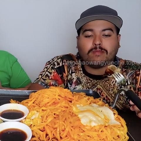 分手后情緒性暴食：趨勢預(yù)警與健康管理新挑戰(zhàn)